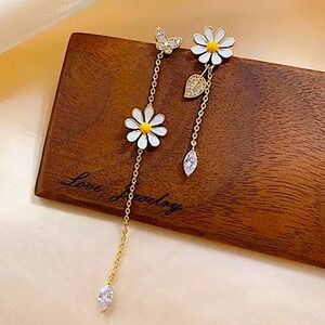 Asymmetrical Daisy Gold Plated Earrings